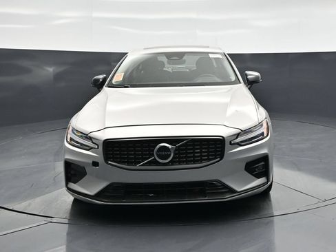Used 2024 Volvo S60 B5 Core FWD image 22