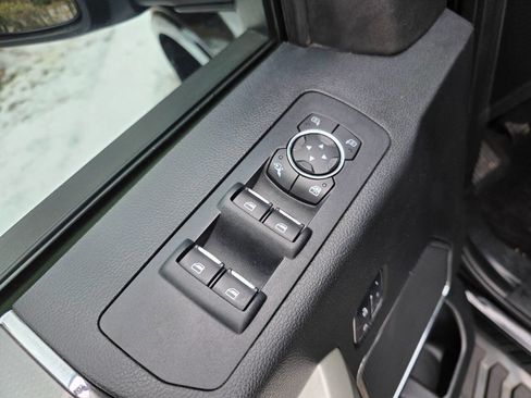 Used 2016 Ford F150 Lariat w/ Equipment Group 502A Luxury image 12