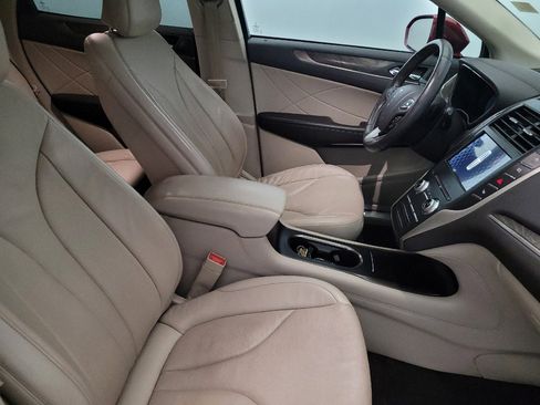 Used 2019 Lincoln MKC Reserve image 21