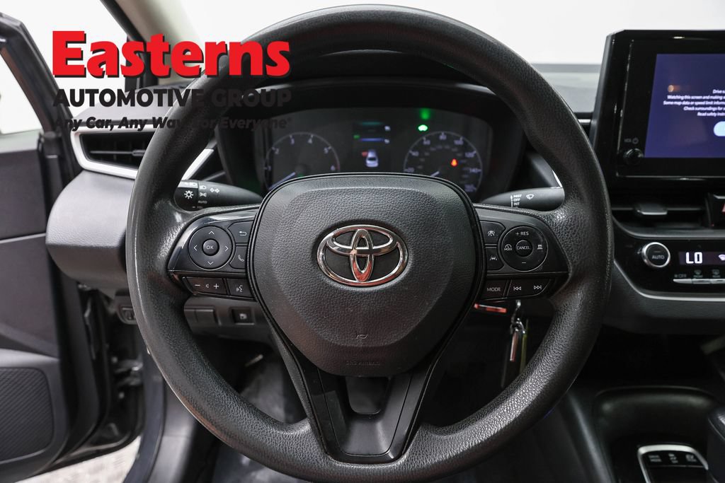 Used 2023 Toyota Corolla LE FWD image 11