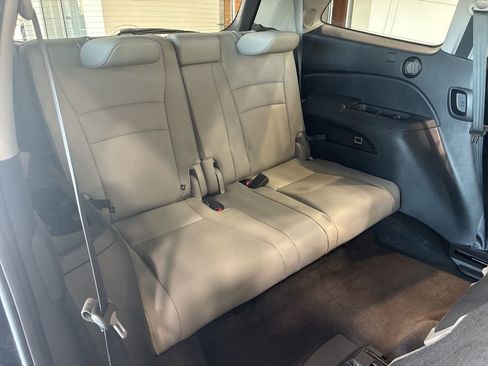 Used 2016 Honda Pilot Touring image 19