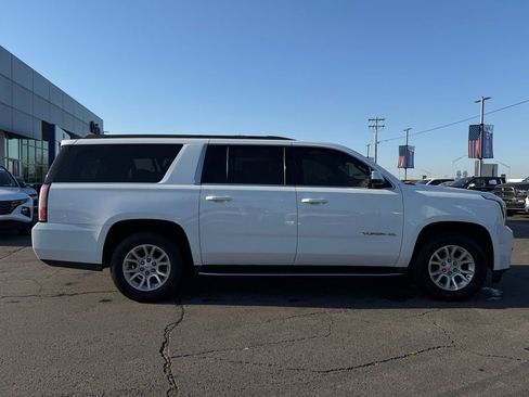 Used 2020 GMC Yukon XL SLT image 9