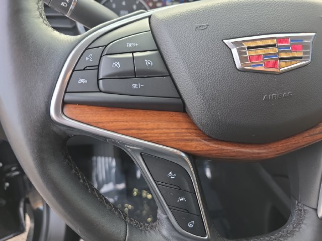 Used 2017 Cadillac XT5 Platinum AWD/4WD image 17