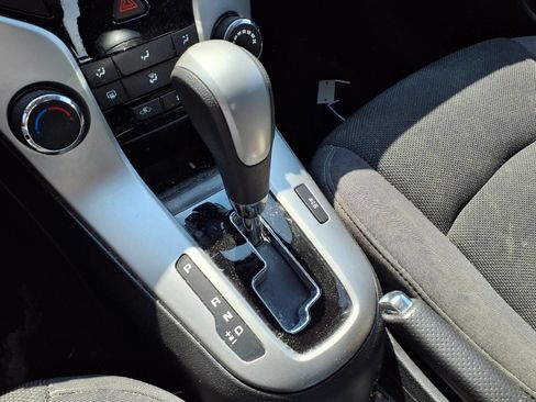 Used 2015 Chevrolet Cruze LT FWD image 22