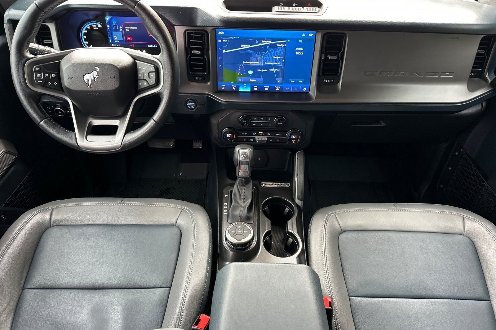 Used 2023 Ford Bronco Outer Banks AWD/4WD image 14
