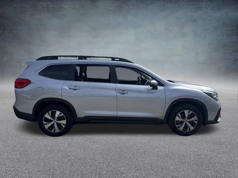 Used 2023 Subaru Ascent Premium AWD/4WD image 5