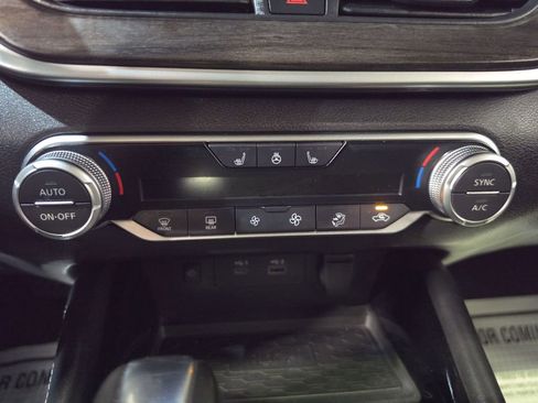 Used 2023 Nissan Altima 2.5 SL FWD image 17