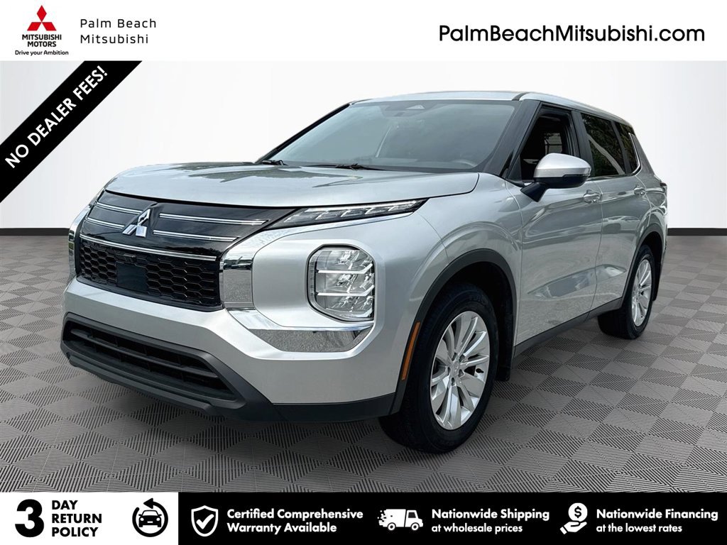 Used 2025 Mitsubishi Outlander ES FWD image 1