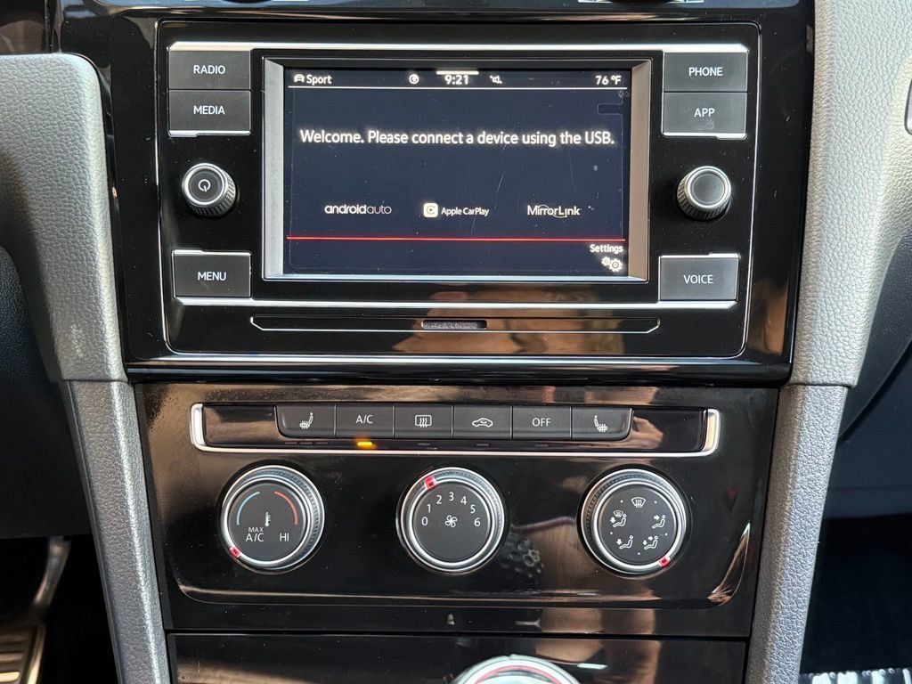 Used 2020 Volkswagen Golf 4-Door FWD image 27