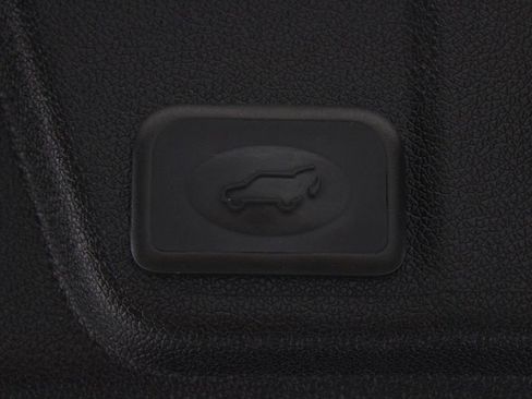 Used 2010 Buick Enclave CXL w/ Trailering Provision Package image 18