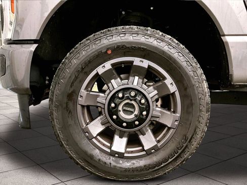 Used 2024 Ford F250 Lariat w/ Sport Appearance Package AWD/4WD image 8