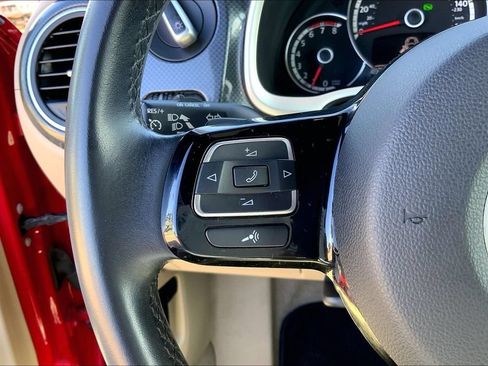Used 2013 Volkswagen Beetle 2.0T FWD image 18