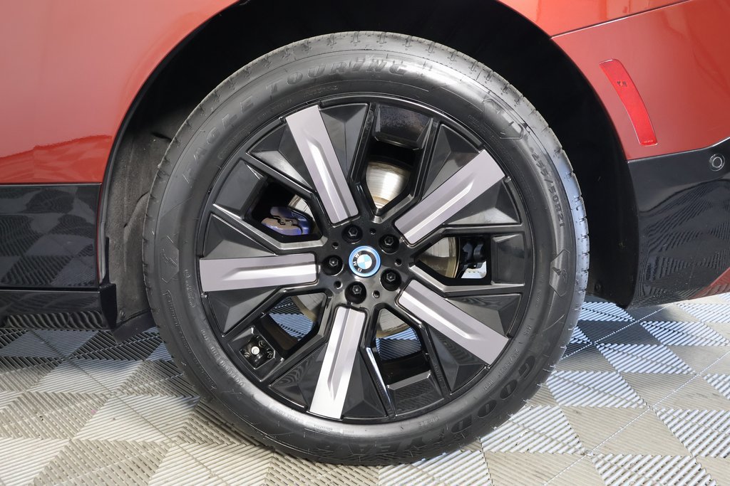 Certified 2024 BMW iX xDrive50 w/ Sport Package AWD/4WD image 14