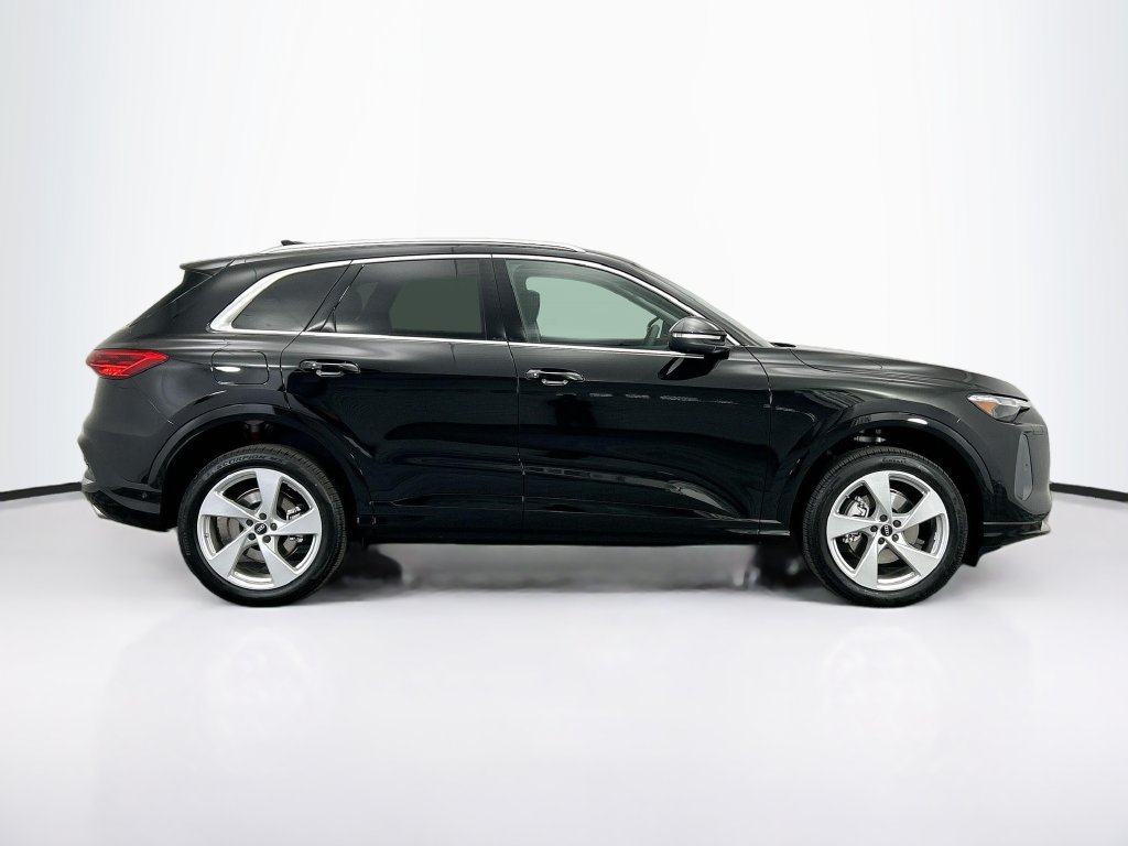 Used 2025 Audi Q5 Premium Plus AWD/4WD image 5