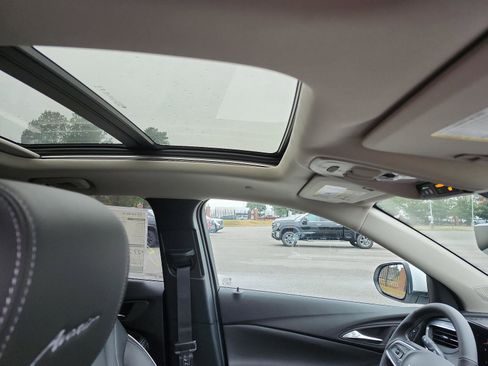 New 2026 Buick Encore GX Avenir w/ Avenir Technology Package image 8