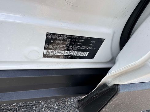 Certified 2025 Toyota RAV4 XLE AWD/4WD image 29