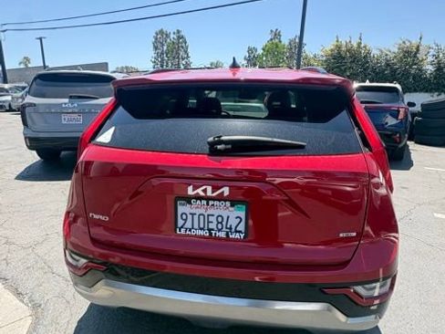 Certified 2025 Kia Niro SX Touring FWD image 7