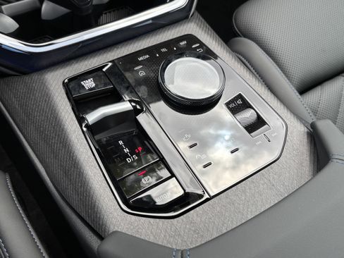 Used 2026 BMW X3 xDrive30 w/ Premium Package image 29