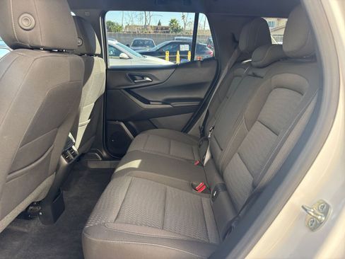 Used 2025 Chevrolet Equinox LT image 25