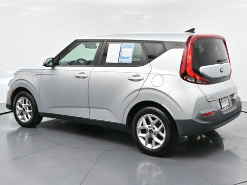 Used 2020 Kia Soul S FWD image 5