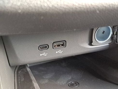 New 2026 Buick Envista Sport Touring FWD image 32