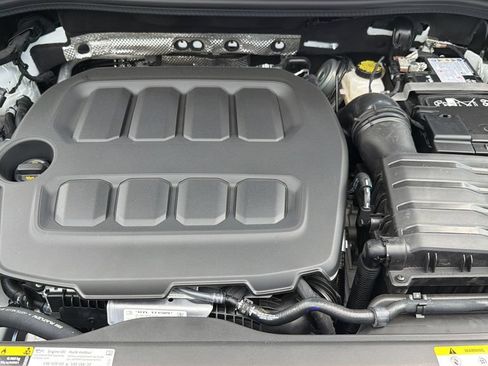New 2026 Volkswagen Tiguan SE AWD/4WD image 31