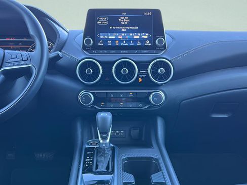 Used 2025 Nissan Sentra SV image 20