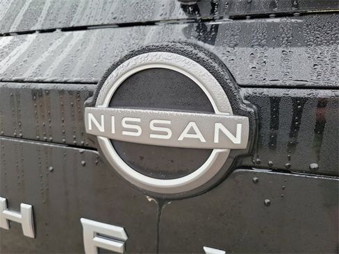 Used 2025 Nissan Pathfinder SV image 9