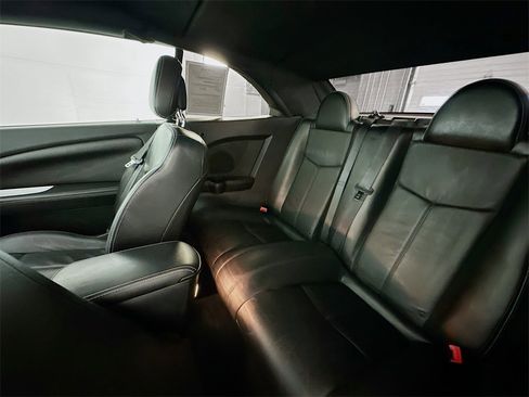 Used 2013 Chrysler 200 Limited image 22