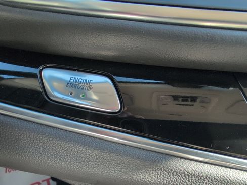 Used 2023 Buick Enclave Avenir w/ Avenir Technology Package image 37