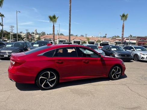 Used 2018 Honda Accord Sport image 14