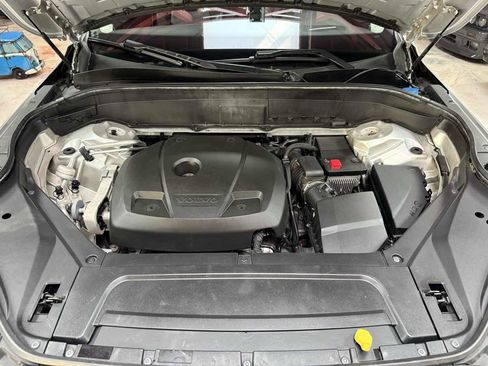 Used 2016 Volvo XC90 T6 Momentum w/ Momentum Plus Package AWD/4WD image 37