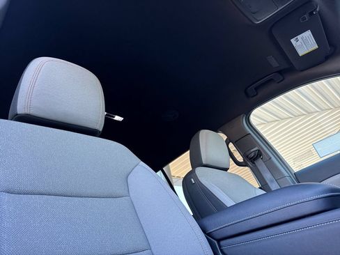 Used 2025 Chevrolet Traverse LT AWD/4WD image 19