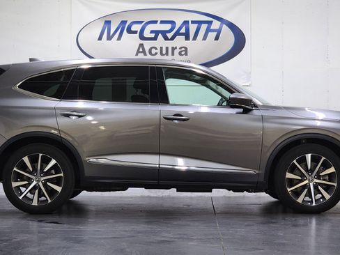Used 2025 Acura MDX FWD w/ Technology Package image 3