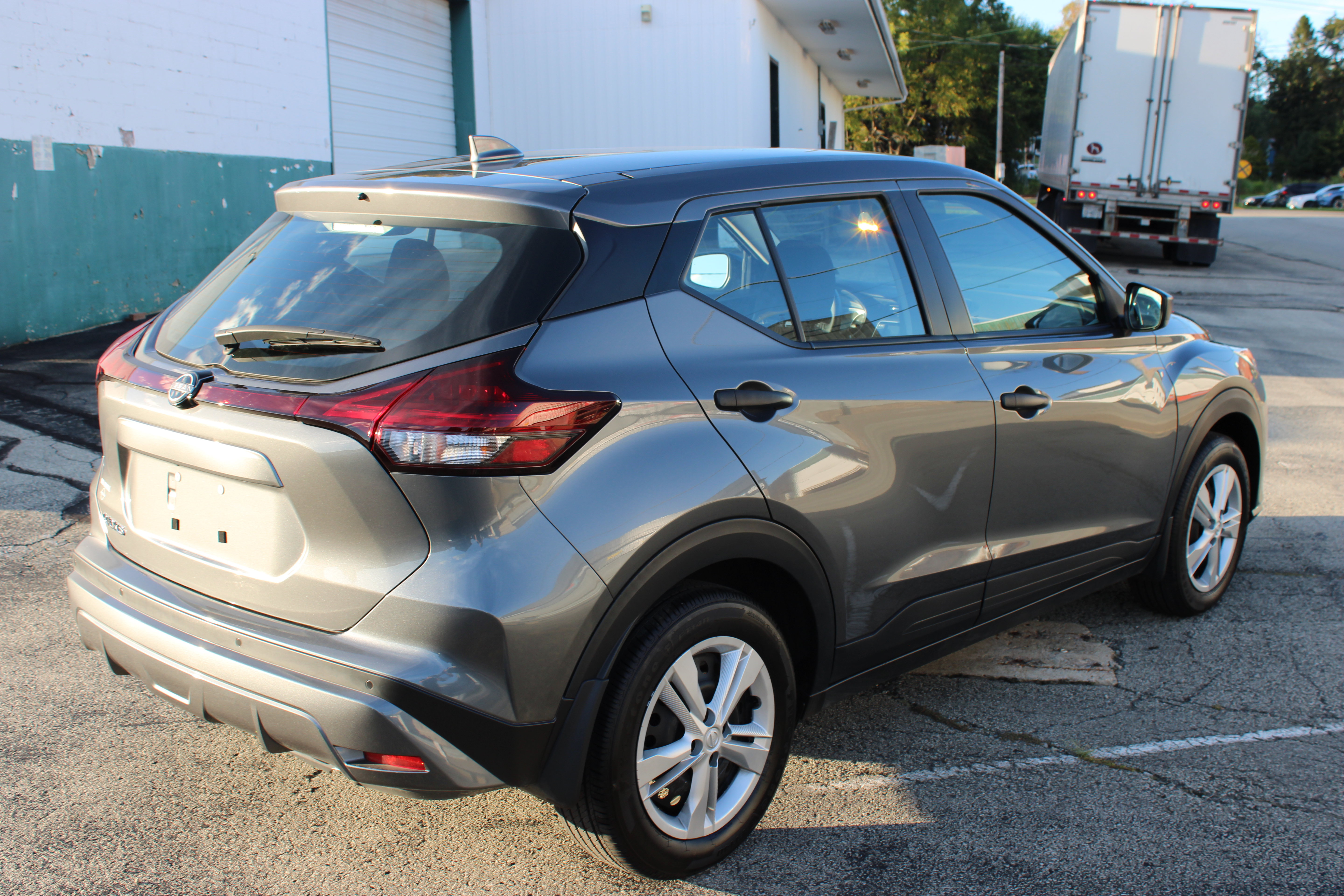 Certified 2025 Nissan Kicks Play S FWD image 6