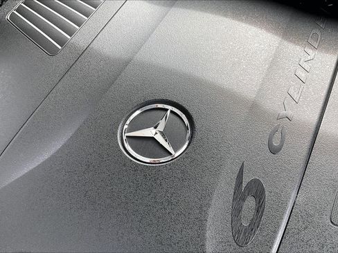 New 2026 Mercedes-Benz GLS 450 4MATIC image 19