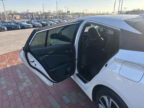 Used 2019 Toyota Prius Prime Advanced image 26