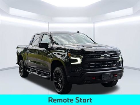 Used 2025 Chevrolet Silverado 1500 LT Trail Boss w/ LPO, Dark Essentials Package AWD/4WD image 9