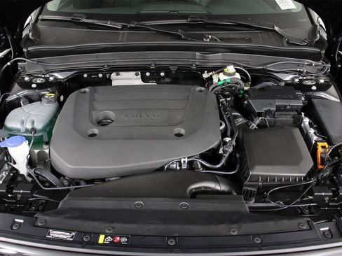 New 2026 Volvo XC40 B4 Core image 12