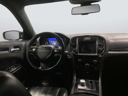Used 2019 Chrysler 300 S RWD image 18