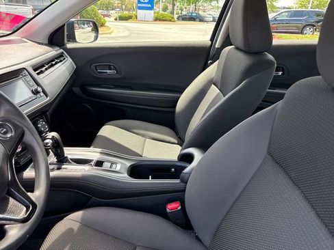 Used 2022 Honda HR-V LX image 13