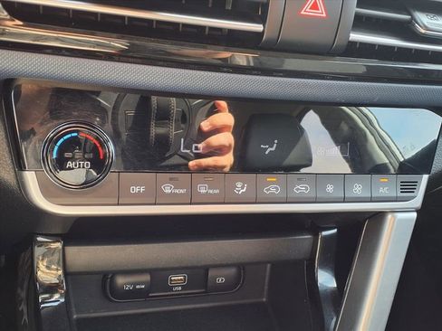 Certified 2023 Kia Seltos S w/ Navigation Package image 21