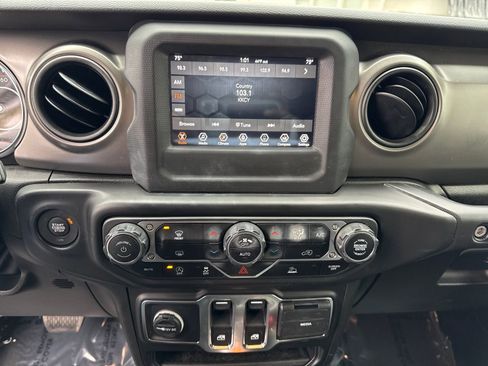 Used 2022 Jeep Wrangler Sport S image 18