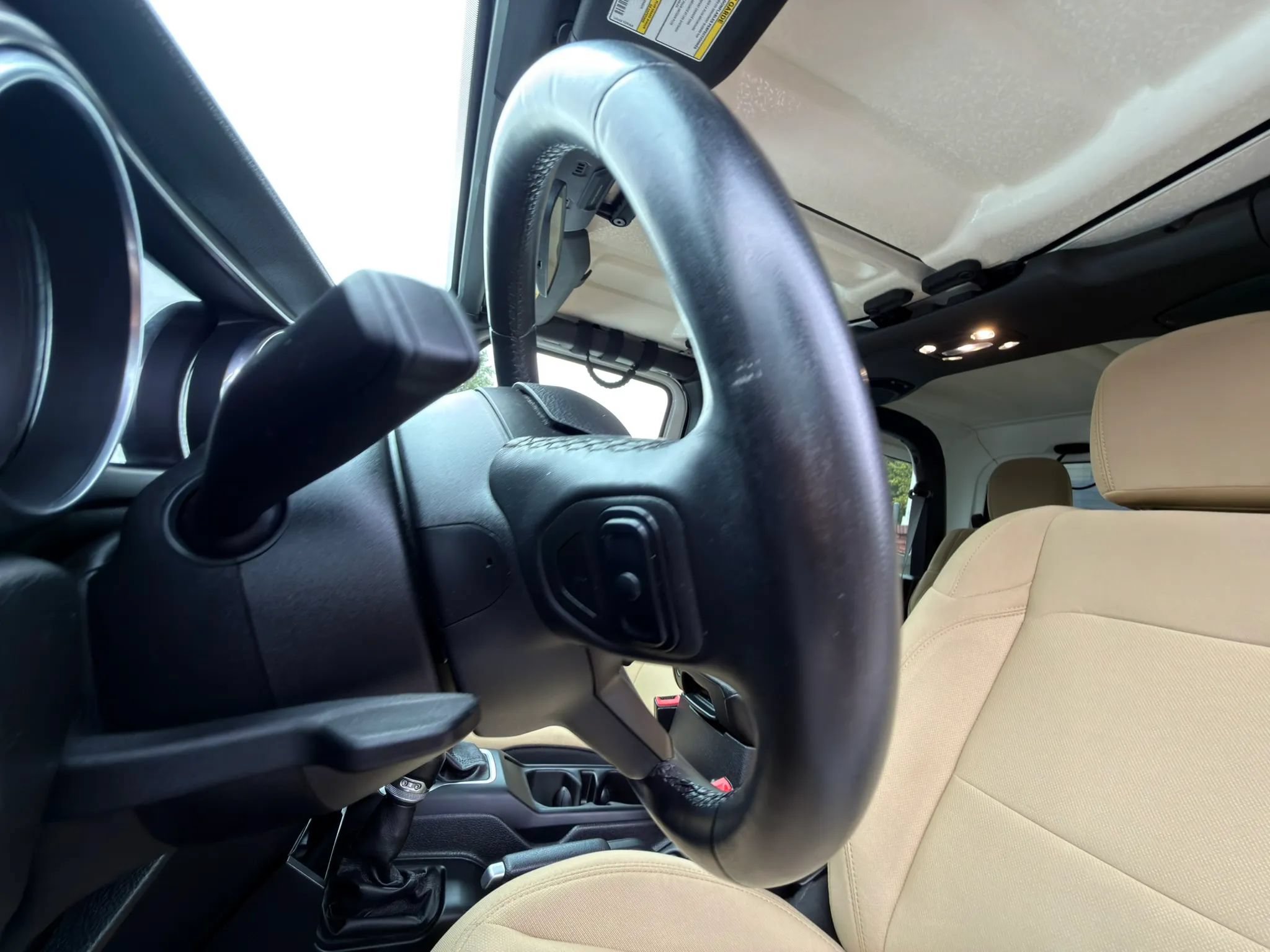 Used 2019 Jeep Wrangler Sport AWD/4WD image 36