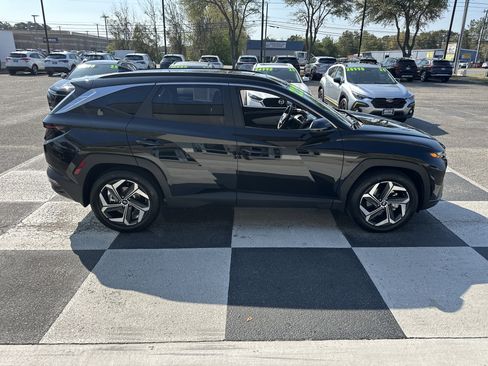 Used 2023 Hyundai Tucson SEL w/ Convenience Package image 3