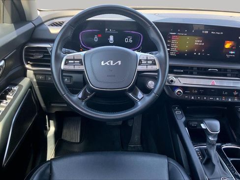 Certified 2025 Kia Telluride S FWD image 5