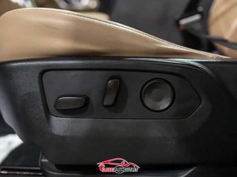 Used 2021 Chevrolet Suburban Premier w/ Premium Package image 38