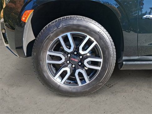 Used 2023 GMC Yukon XL AT4 image 14