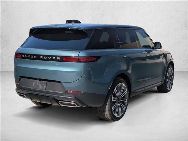 Used 2026 Land Rover Range Rover Sport SE AWD/4WD image 2