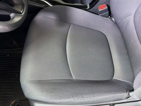 Used 2021 Toyota Corolla LE FWD image 25